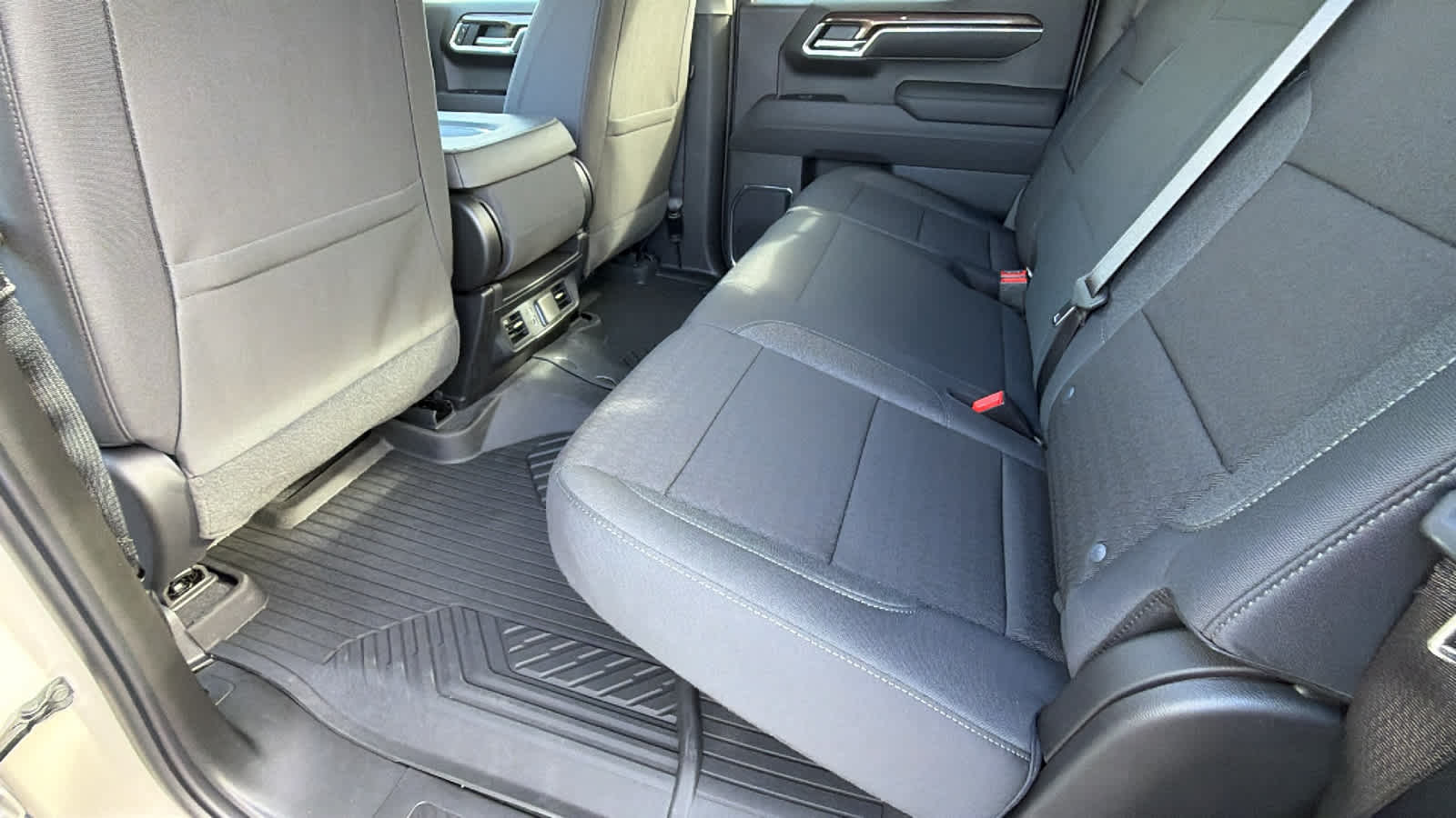 Thumbnail: 2026 Chevrolet Silverado 1500 - 24