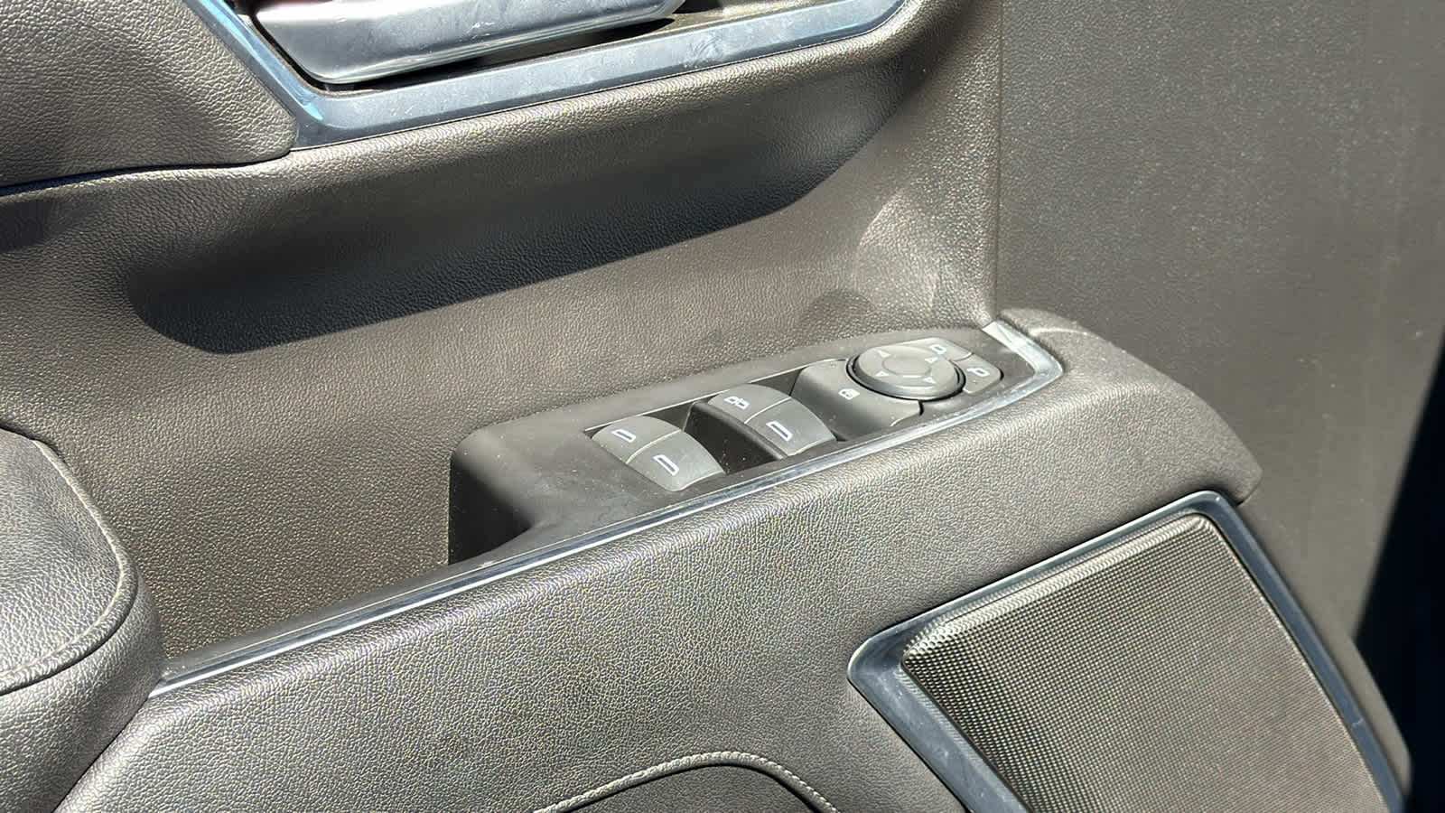 Thumbnail: 2023 Chevrolet Silverado 1500 - 21
