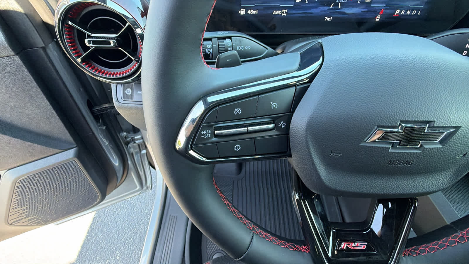 2027 Chevrolet Equinox RS - Photo 19