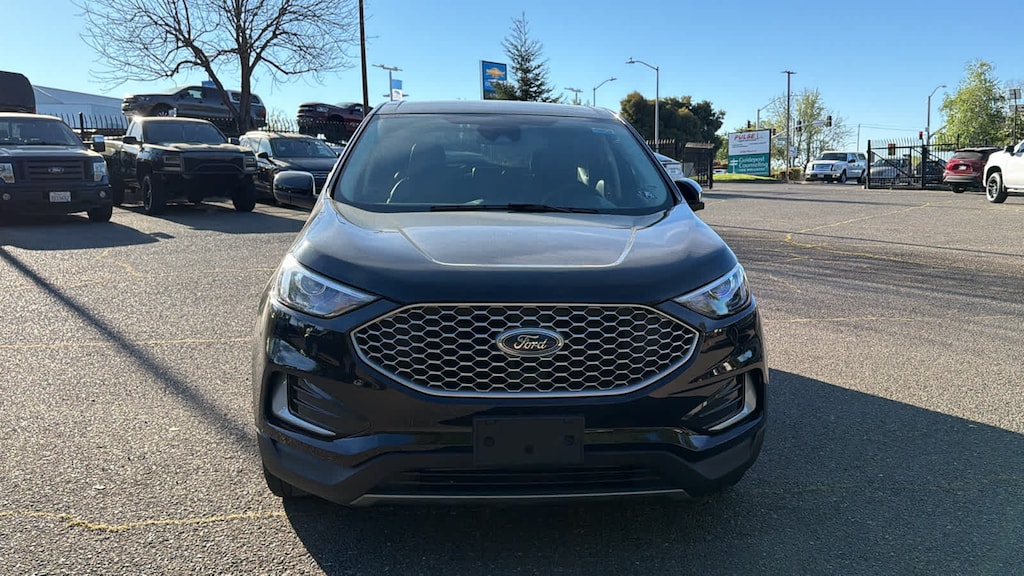 Used 2023 Ford Edge SEL