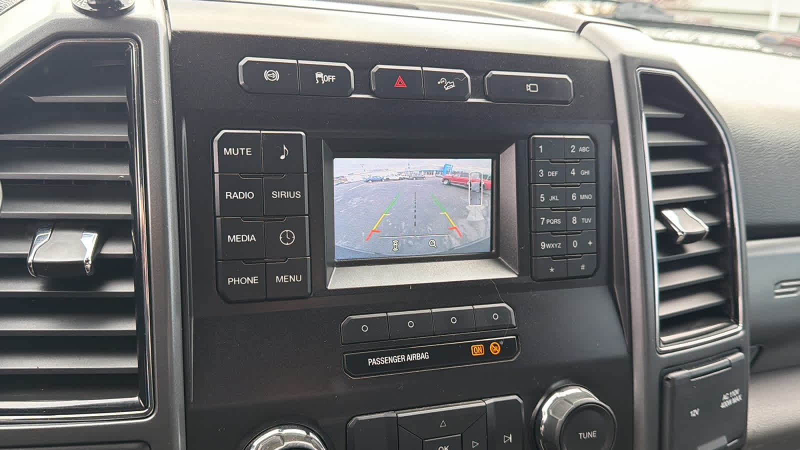 Thumbnail: 2019 Ford Econoline - 16