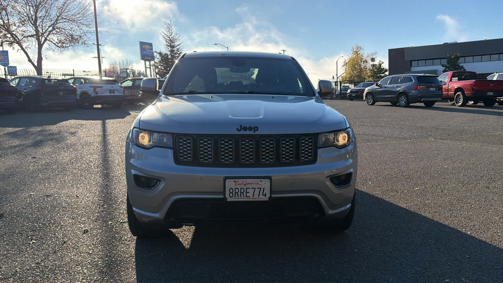 Thumbnail: 2018 Jeep Grand Cherokee - 2