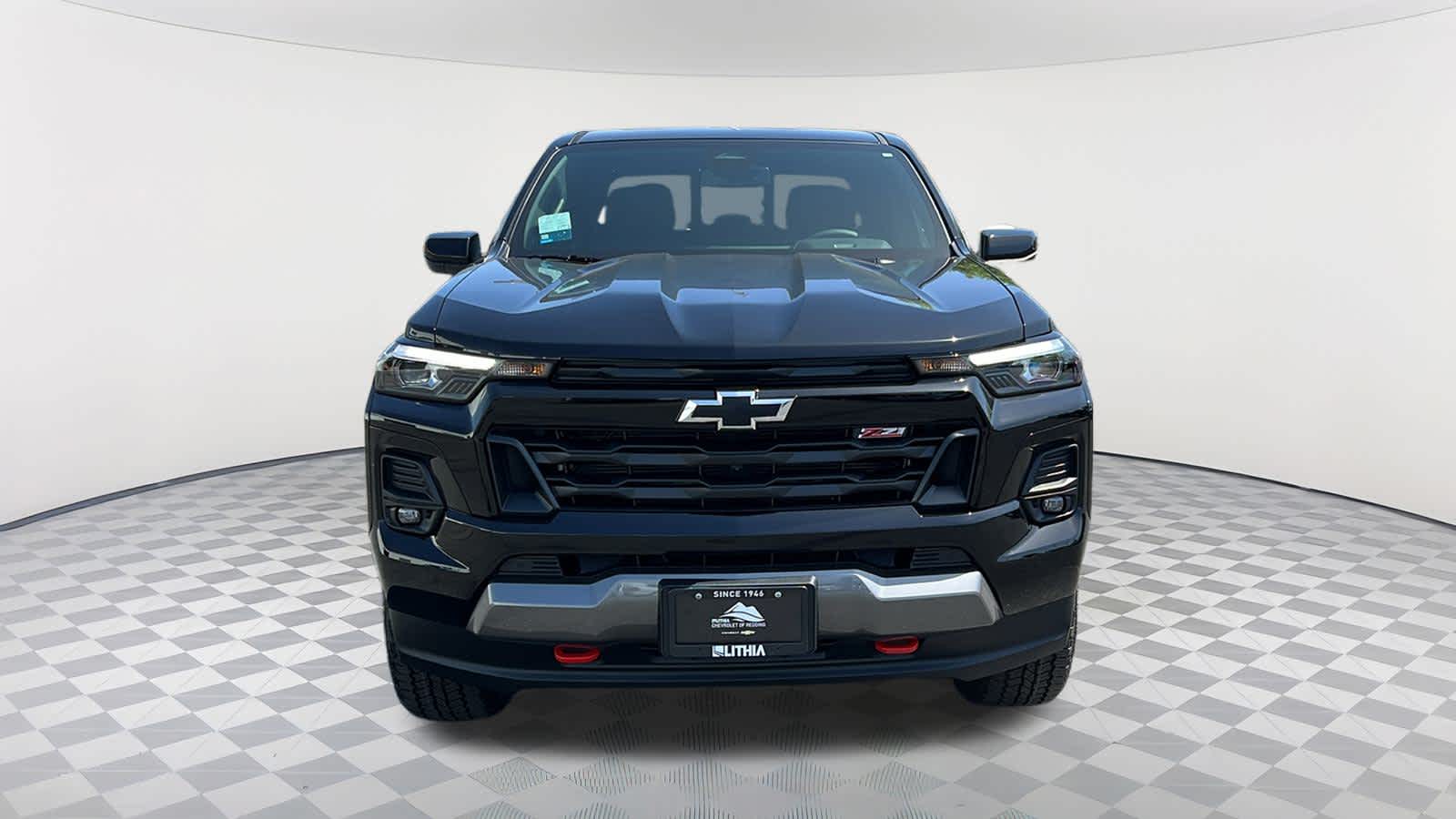 2025 Chevrolet Colorado Z71 photo 2