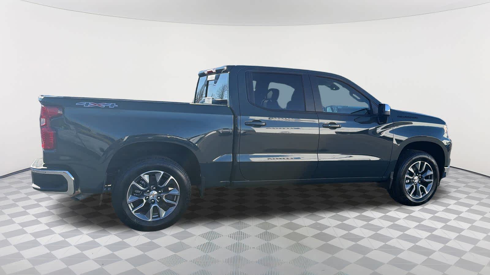 Thumbnail: 2026 Chevrolet Silverado 1500 - 4