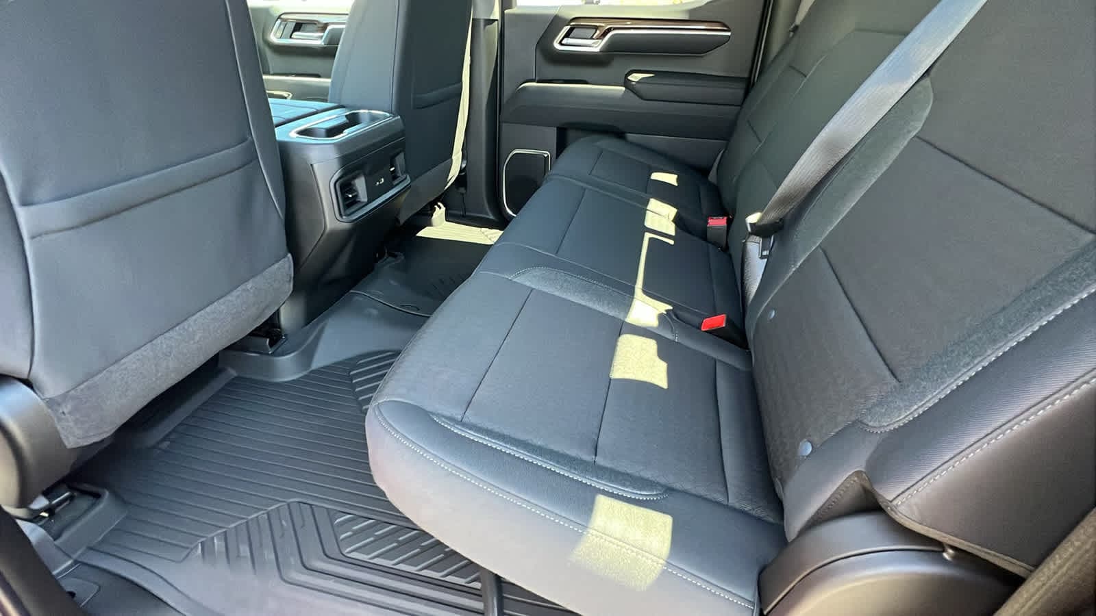 Thumbnail: 2026 Chevrolet Silverado 1500 - 24