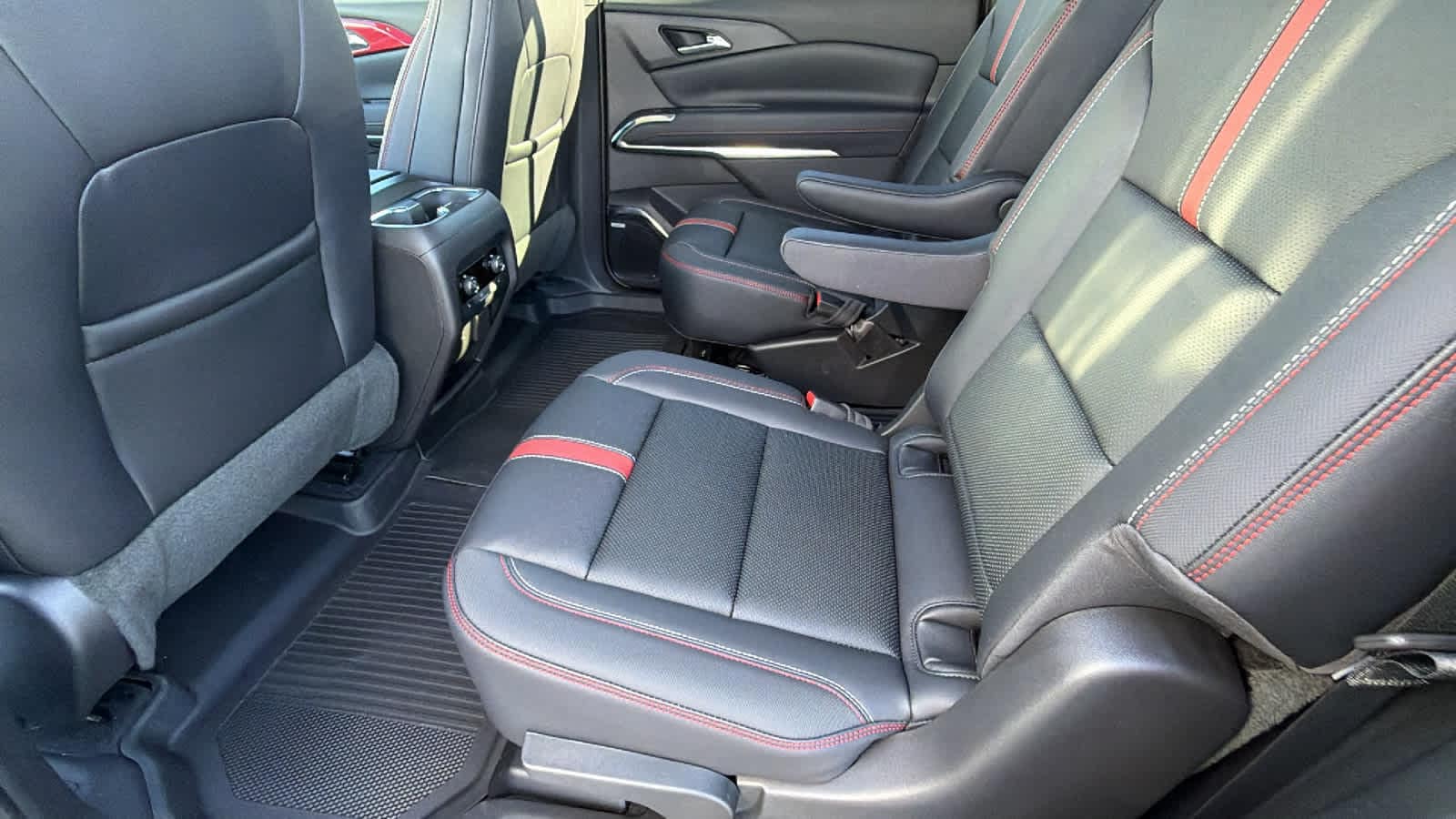 Thumbnail: 2026 Chevrolet Traverse - 24