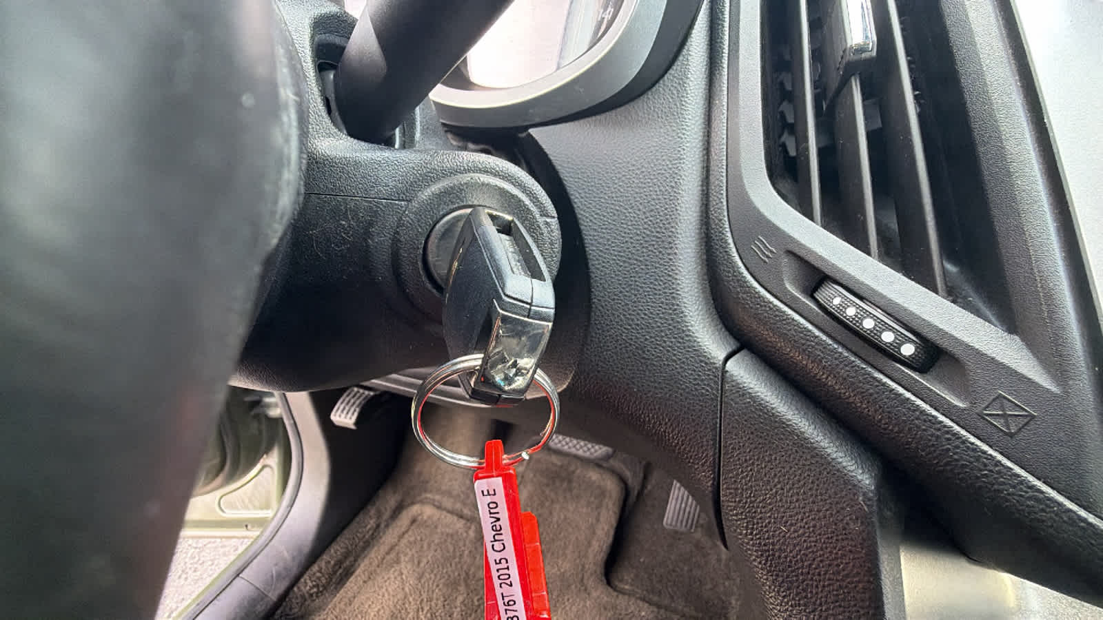 Thumbnail: 2015 Chevrolet Equinox - 17