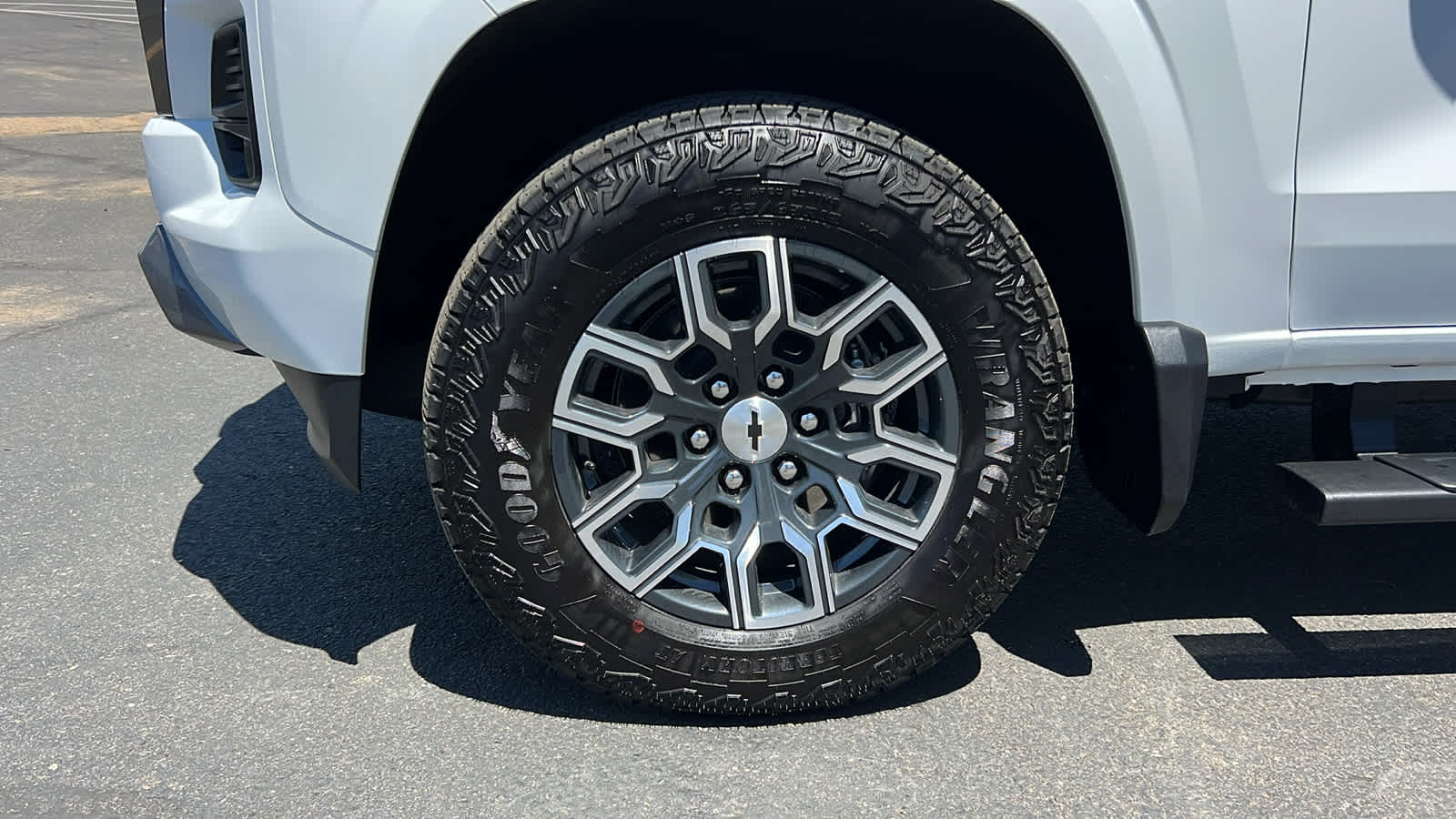 Thumbnail: 2025 Chevrolet Colorado - 9