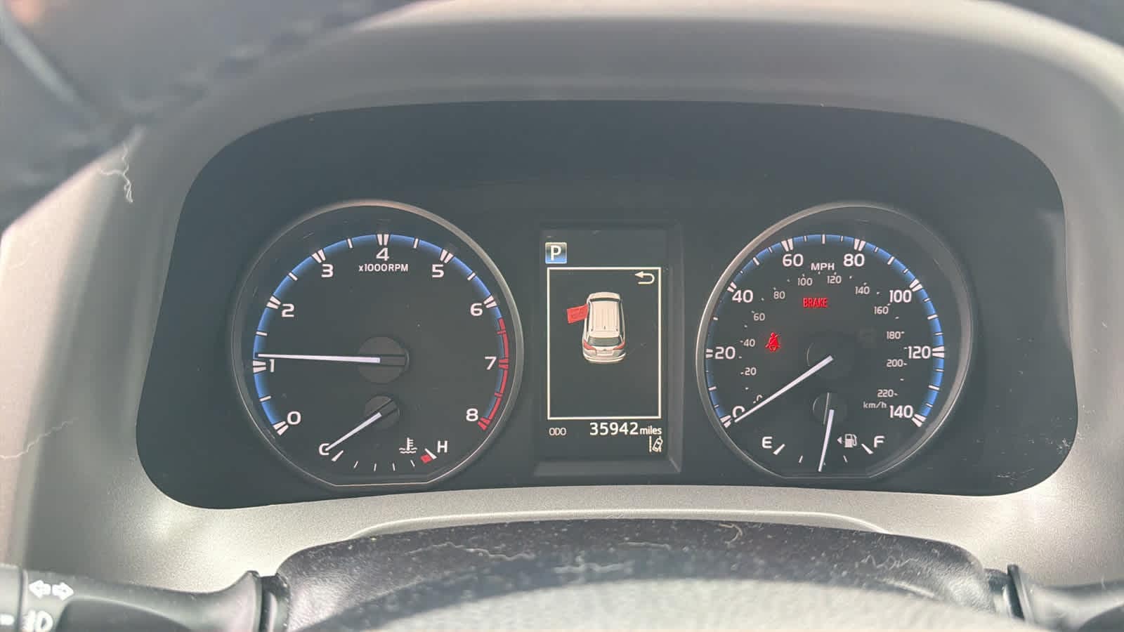 Thumbnail: 2018 Toyota RAV4 - 16