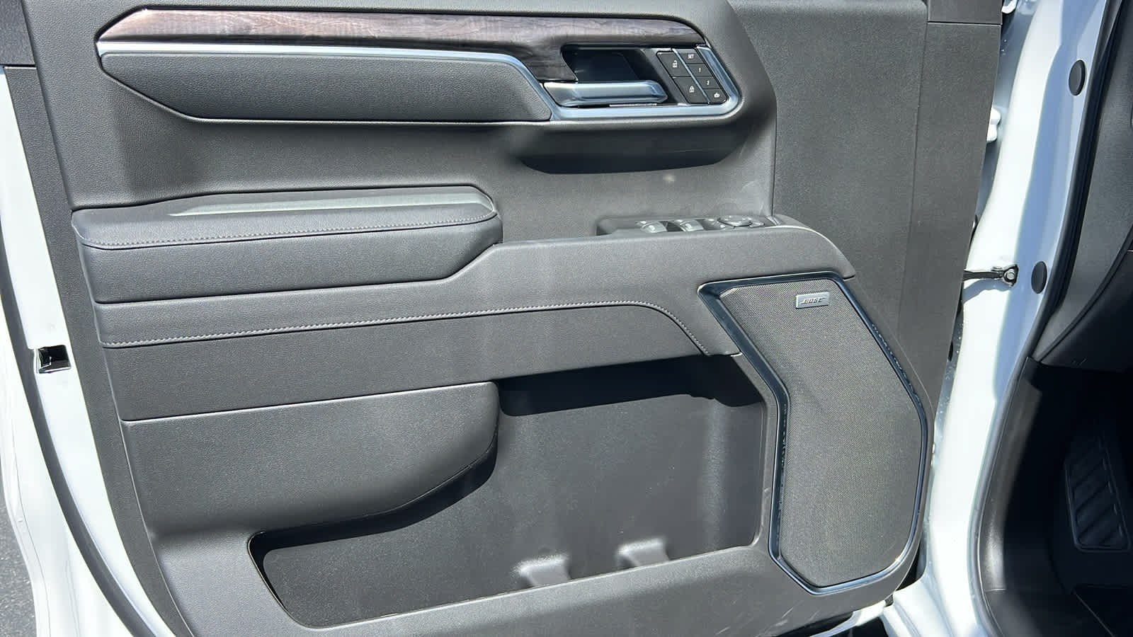Thumbnail: 2025 Chevrolet Silverado 1500 - 23