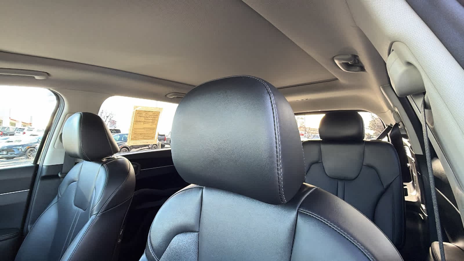 Thumbnail: 2022 Kia Sorento - 11