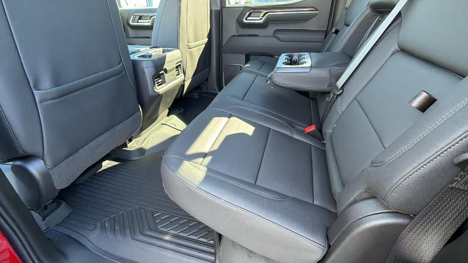 Thumbnail: 2026 Chevrolet Silverado 1500 - 24