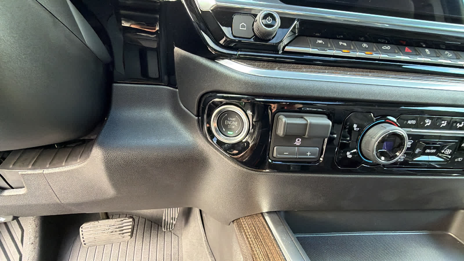 Thumbnail: 2026 Chevrolet Silverado 1500 - 17