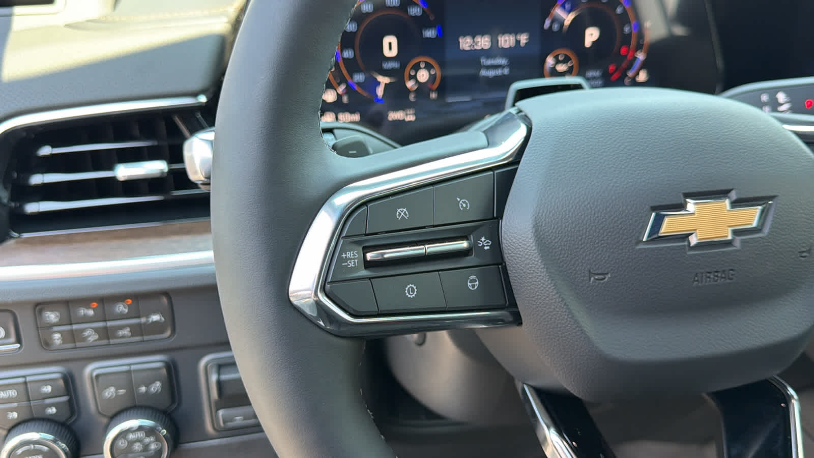 2026 Chevrolet Suburban High Country - Photo 19
