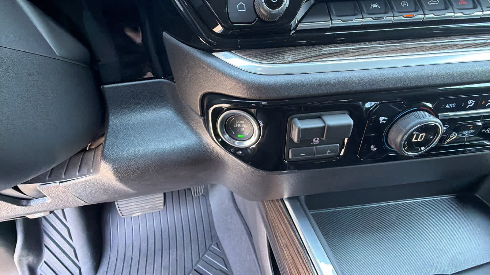 2026 Chevrolet Silverado 1500 RST - Photo 17