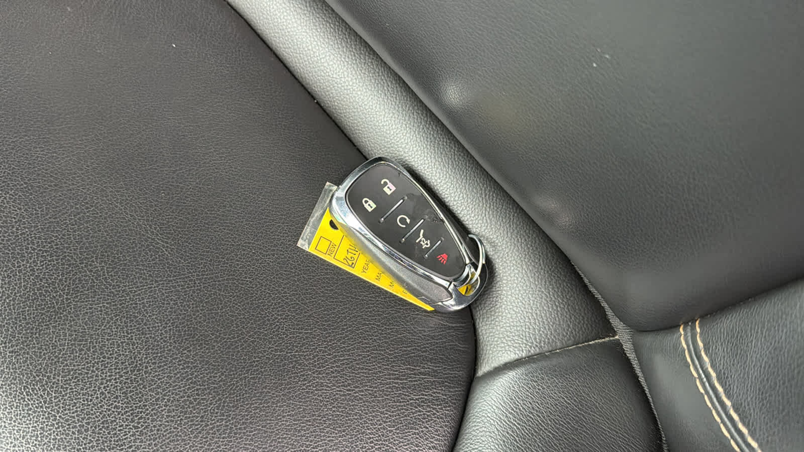 Thumbnail: 2021 Chevrolet Traverse - 20