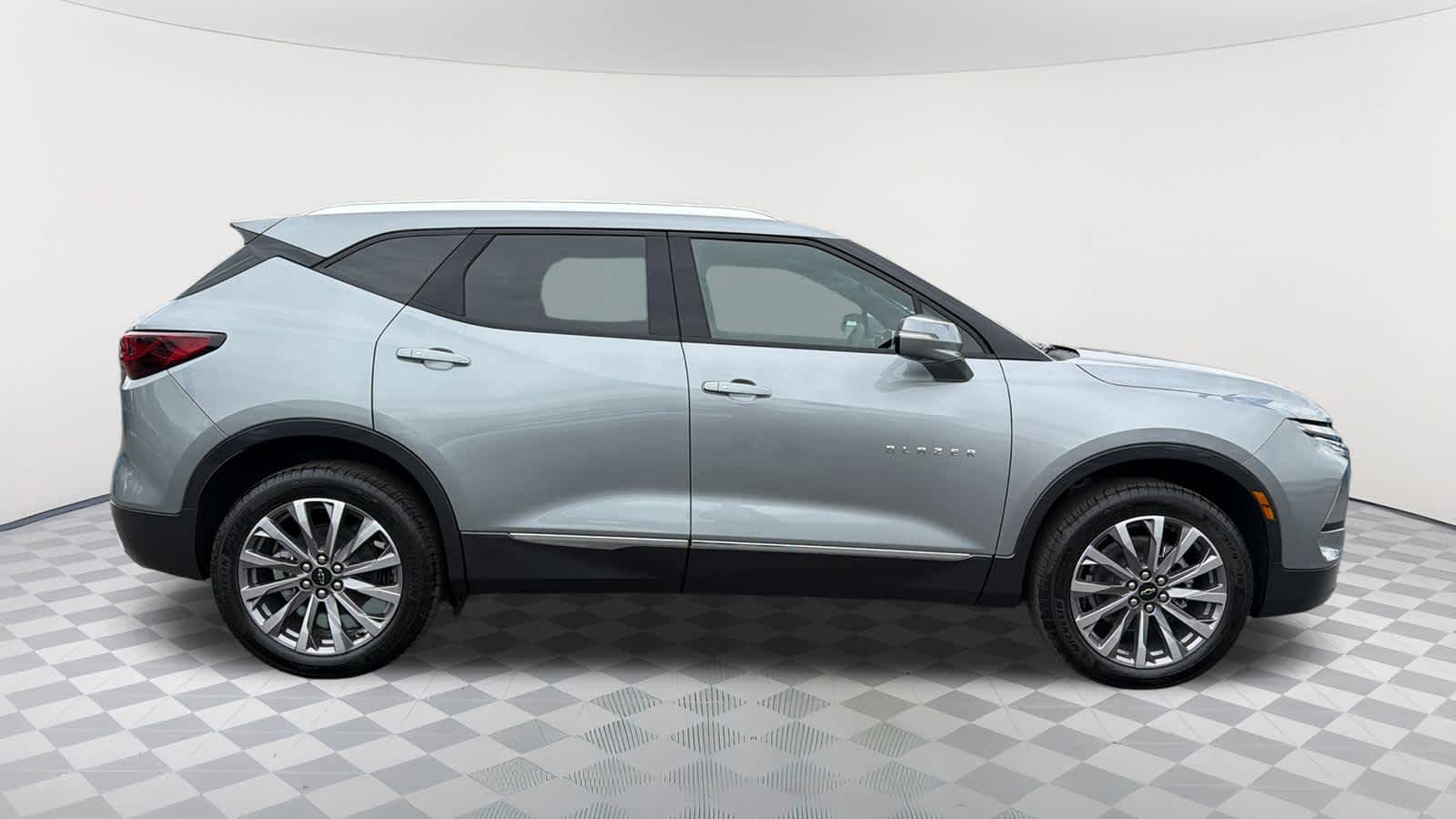 Thumbnail: 2025 Chevrolet Blazer - 4