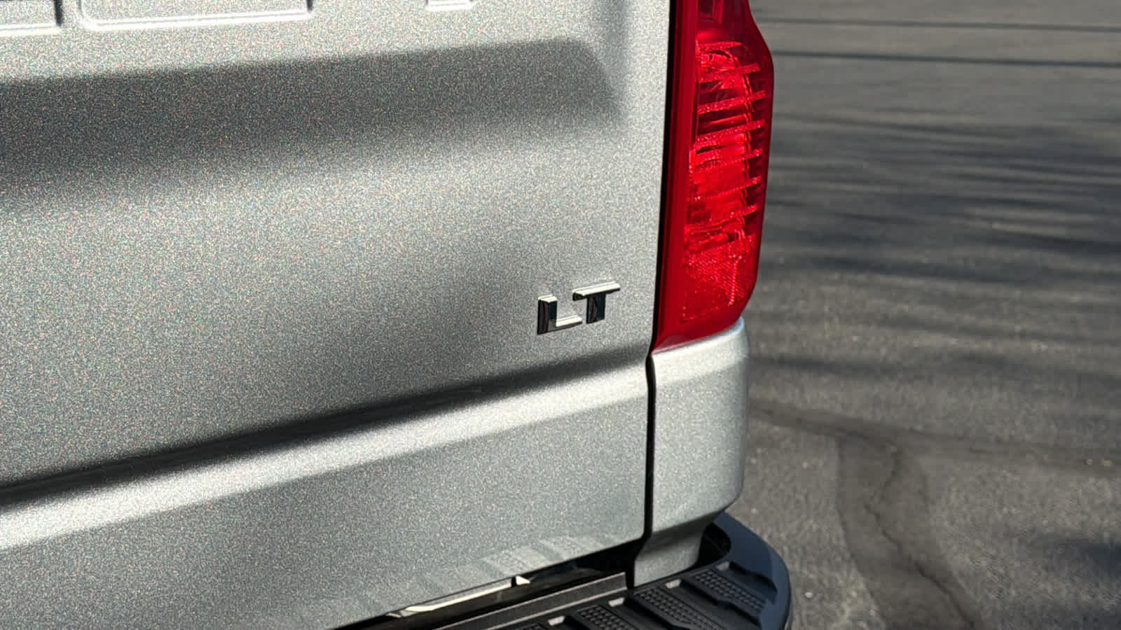 Thumbnail: 2026 Chevrolet Silverado 1500 - 28