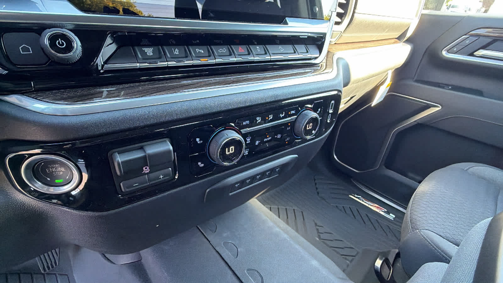 Thumbnail: 2026 Chevrolet Silverado 2500 - 14