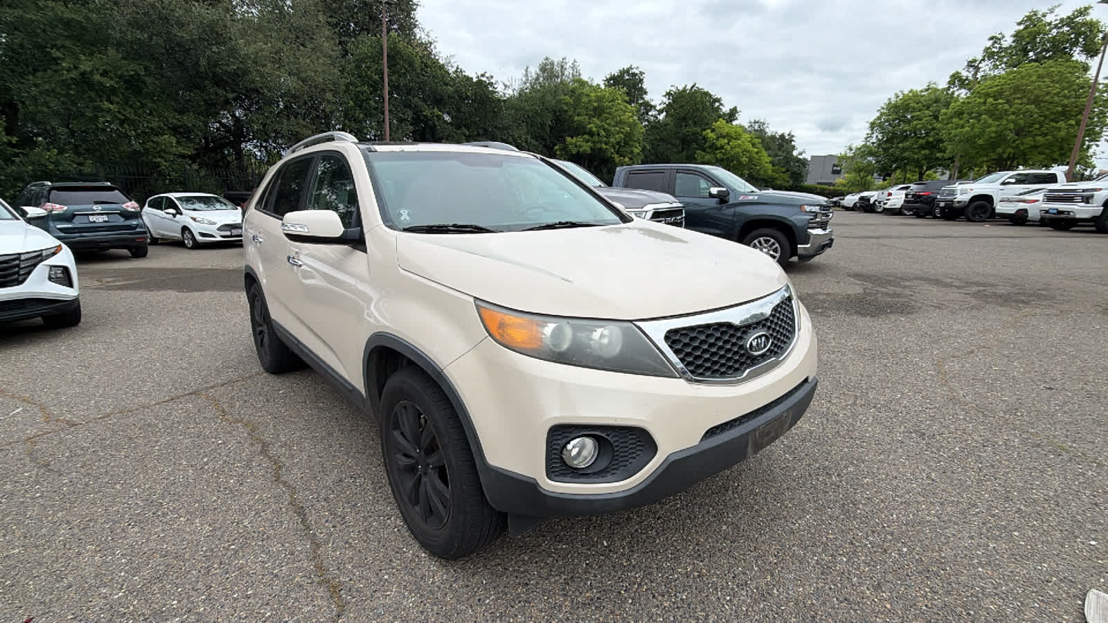 Thumbnail: 2011 Kia Sorento - 3