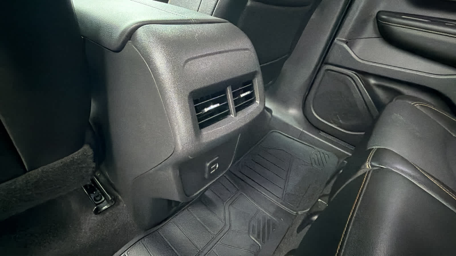 Thumbnail: 2020 GMC Terrain - 25