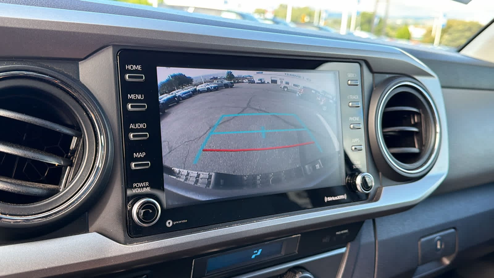 Thumbnail: 2021 Toyota Tacoma - 16