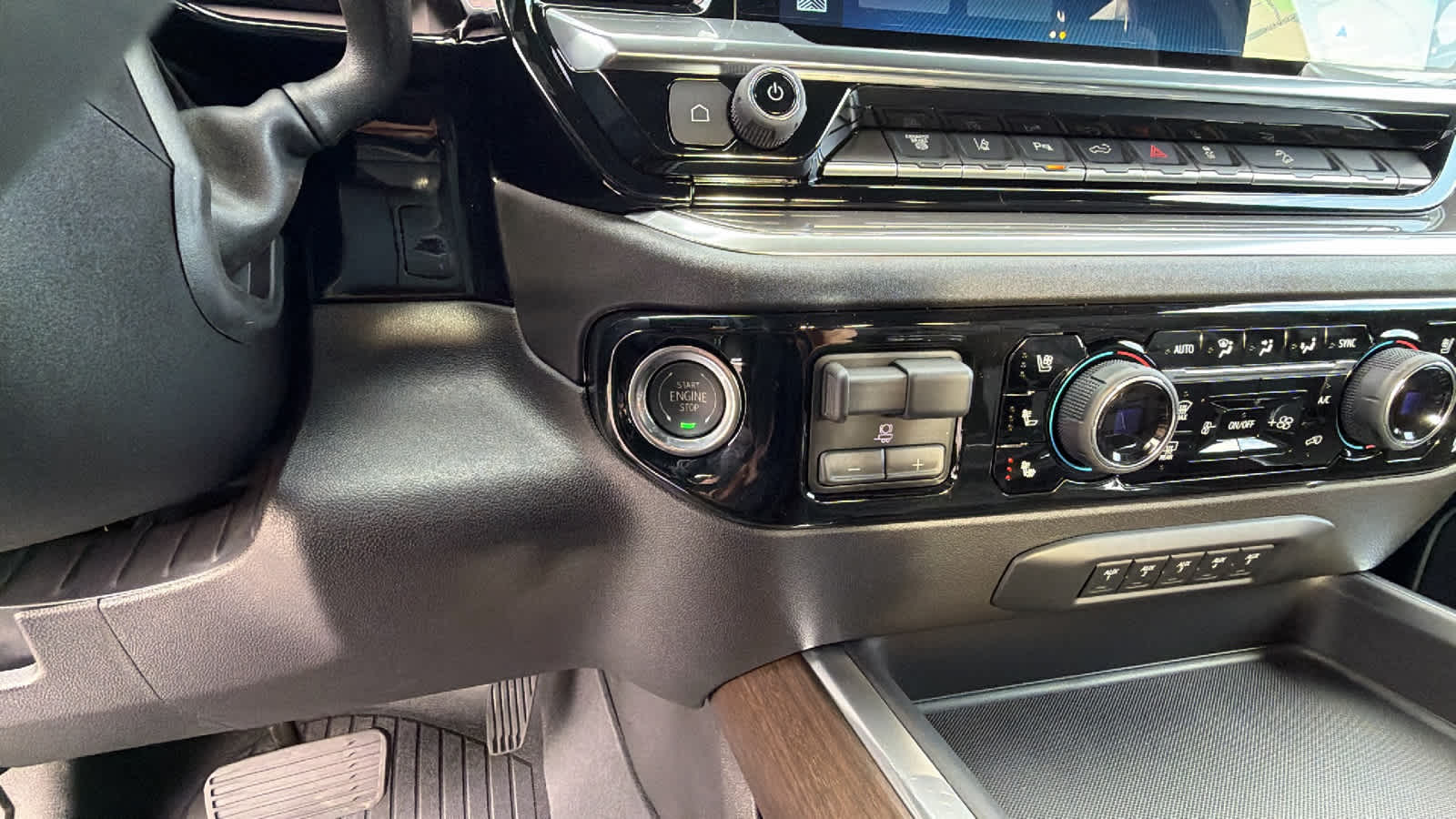 Thumbnail: 2026 Chevrolet Silverado 2500 - 17