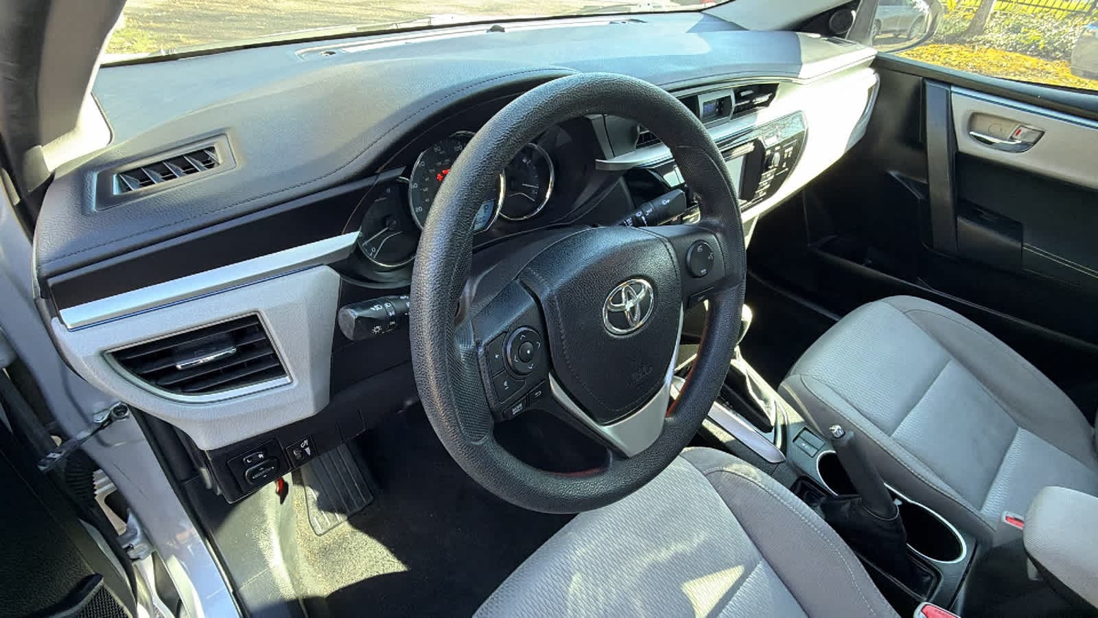 Thumbnail: 2016 Toyota Corolla - 10