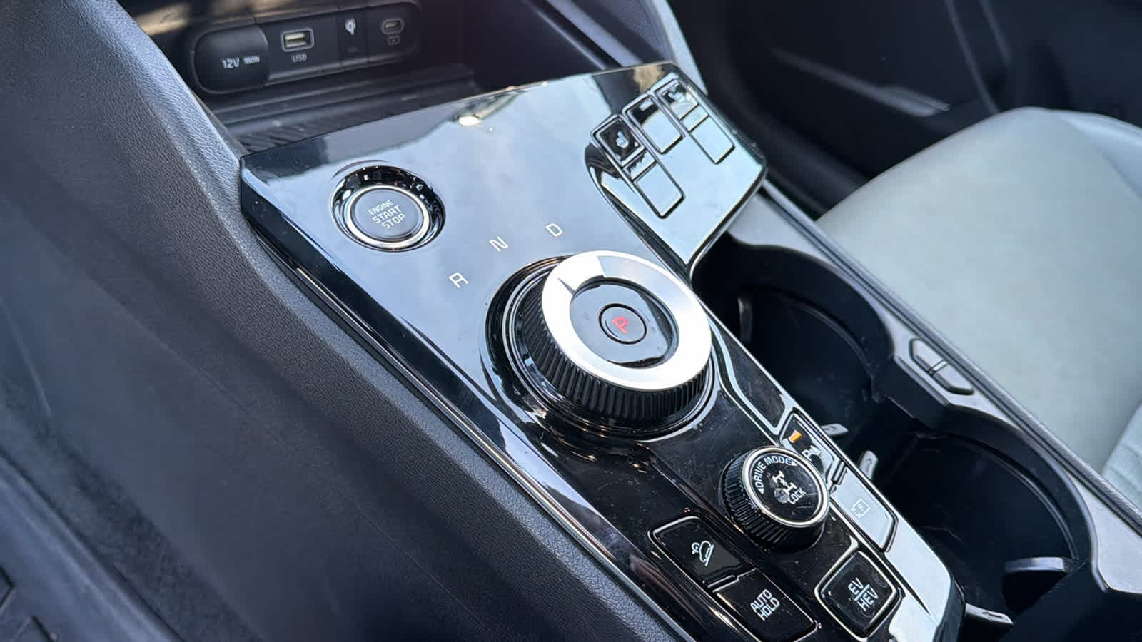 Thumbnail: 2023 Kia Sportage - 12