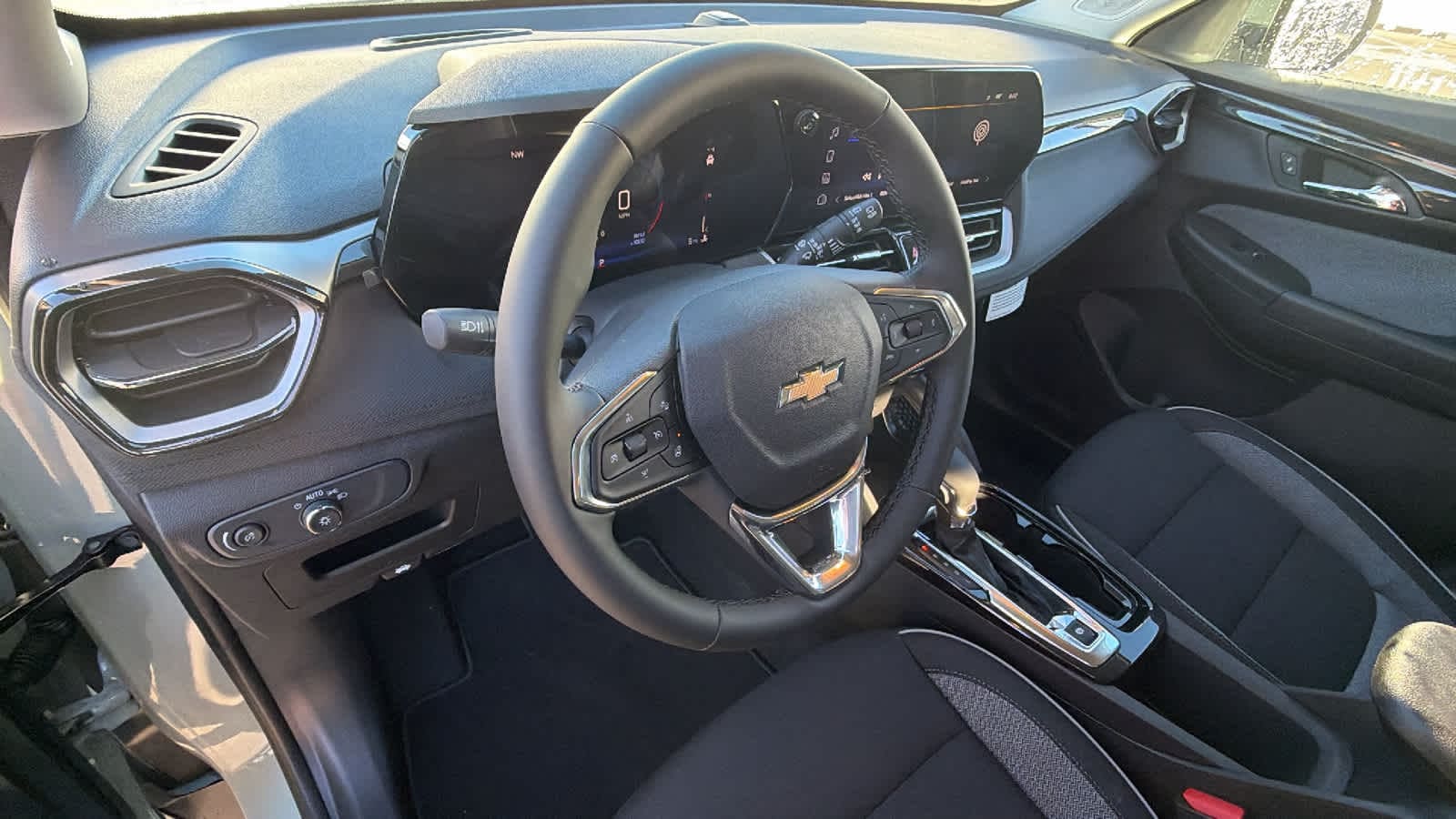 Thumbnail: 2026 Chevrolet TrailBlazer - 10