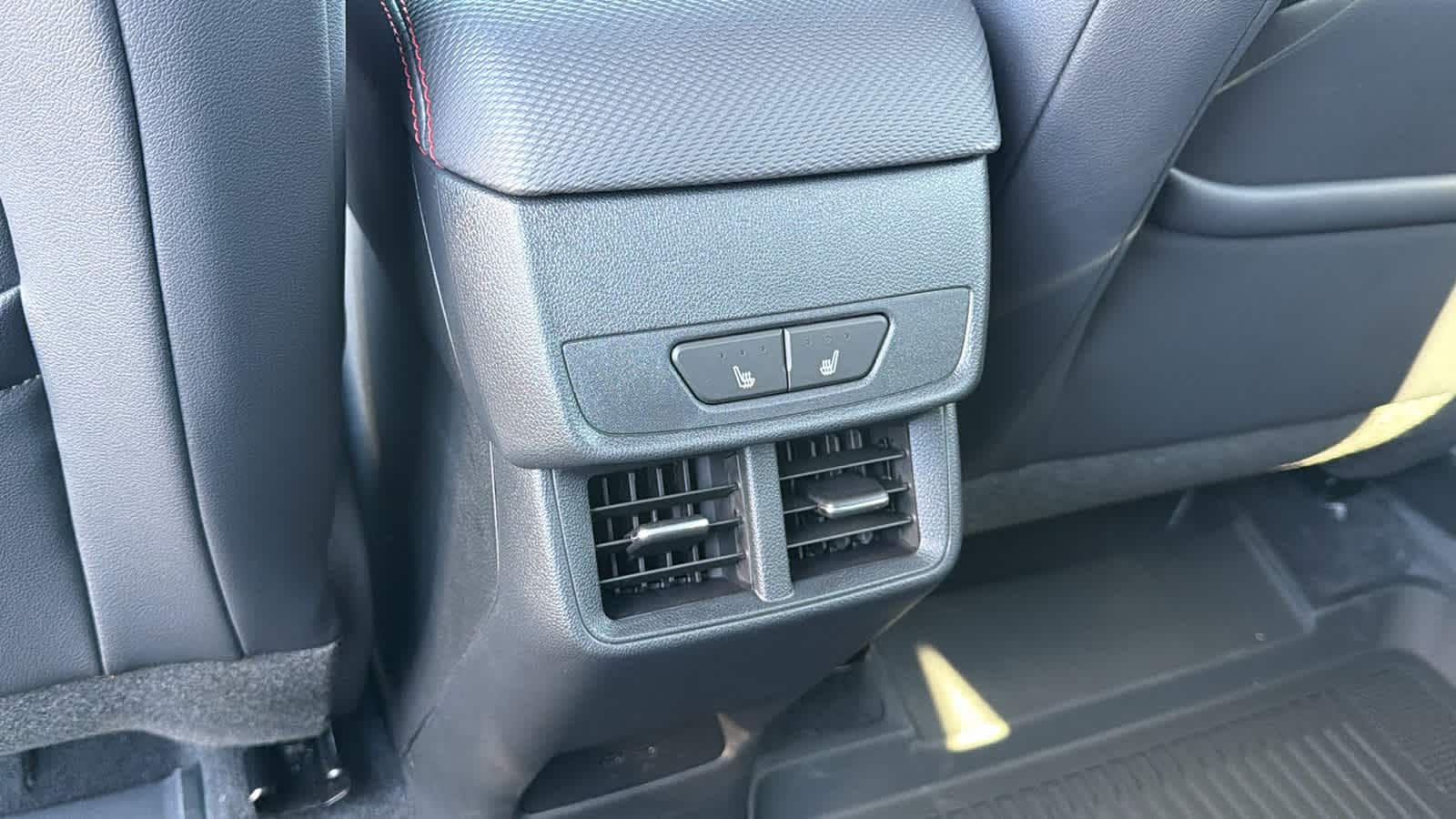 2027 Chevrolet Equinox RS - Photo 25