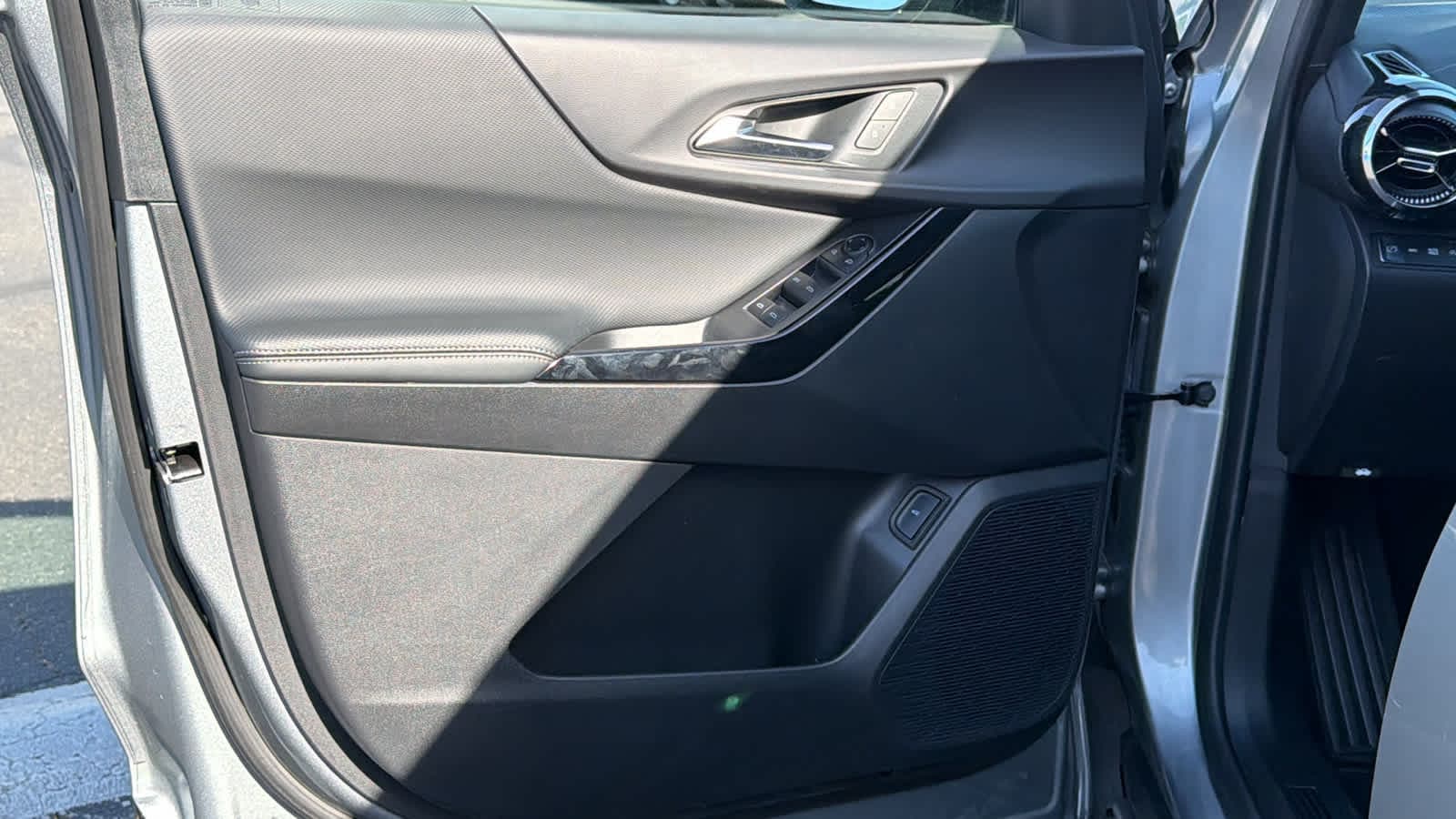 Thumbnail: 2026 Chevrolet Equinox - 23