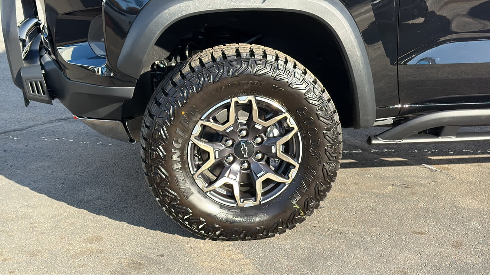 Thumbnail: 2026 Chevrolet Colorado - 9