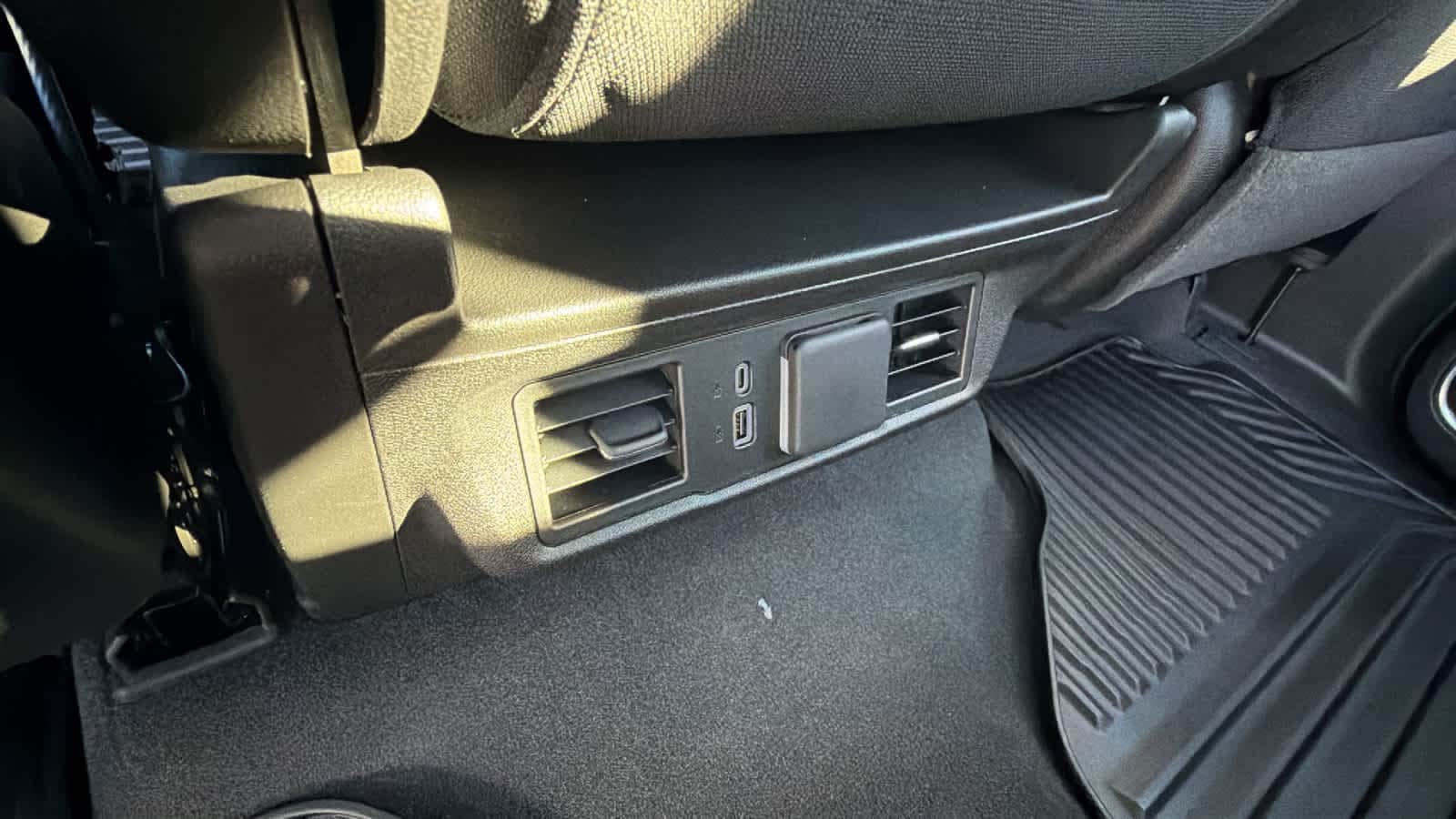 Thumbnail: 2026 Chevrolet Silverado 1500 - 25