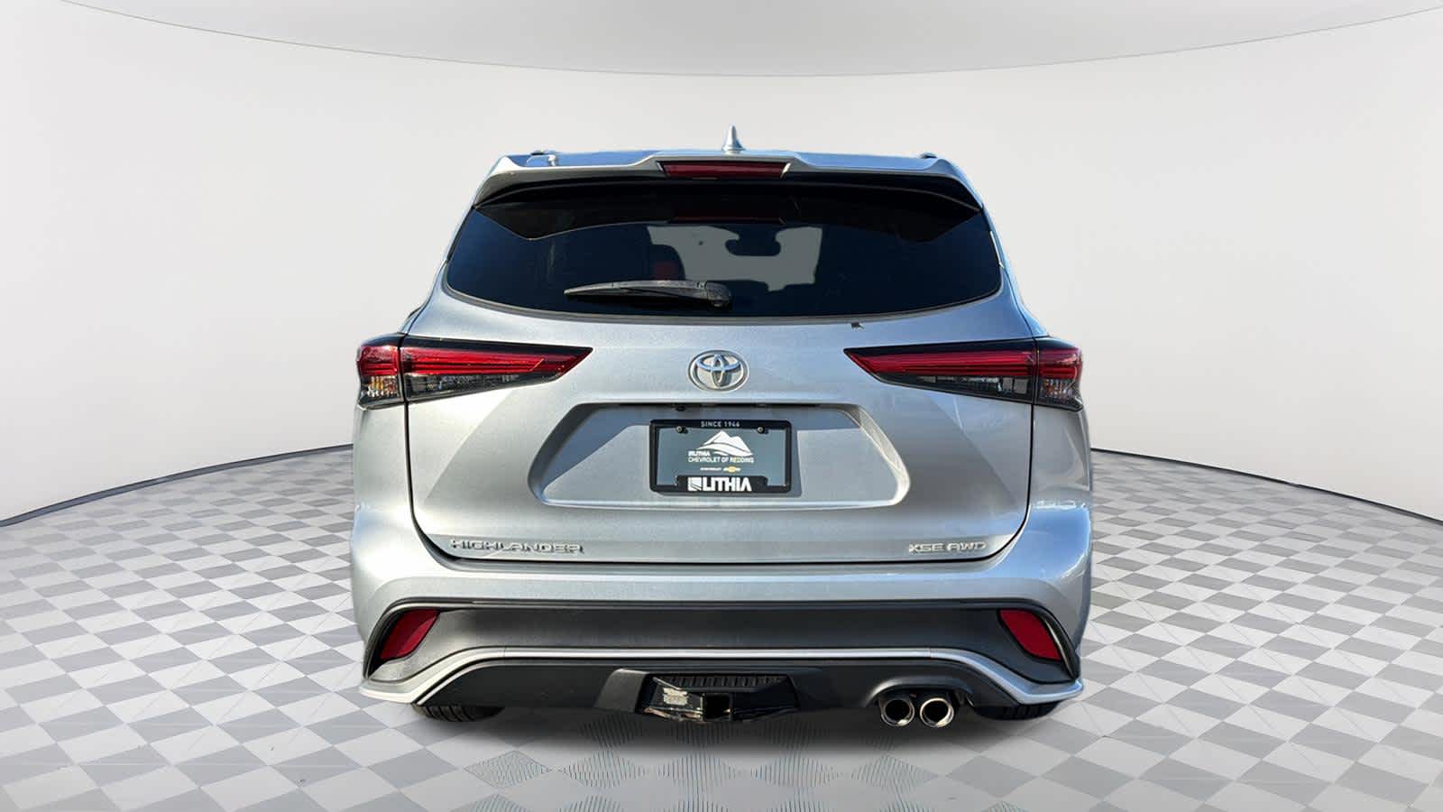 Thumbnail: 2022 Toyota Highlander - 6