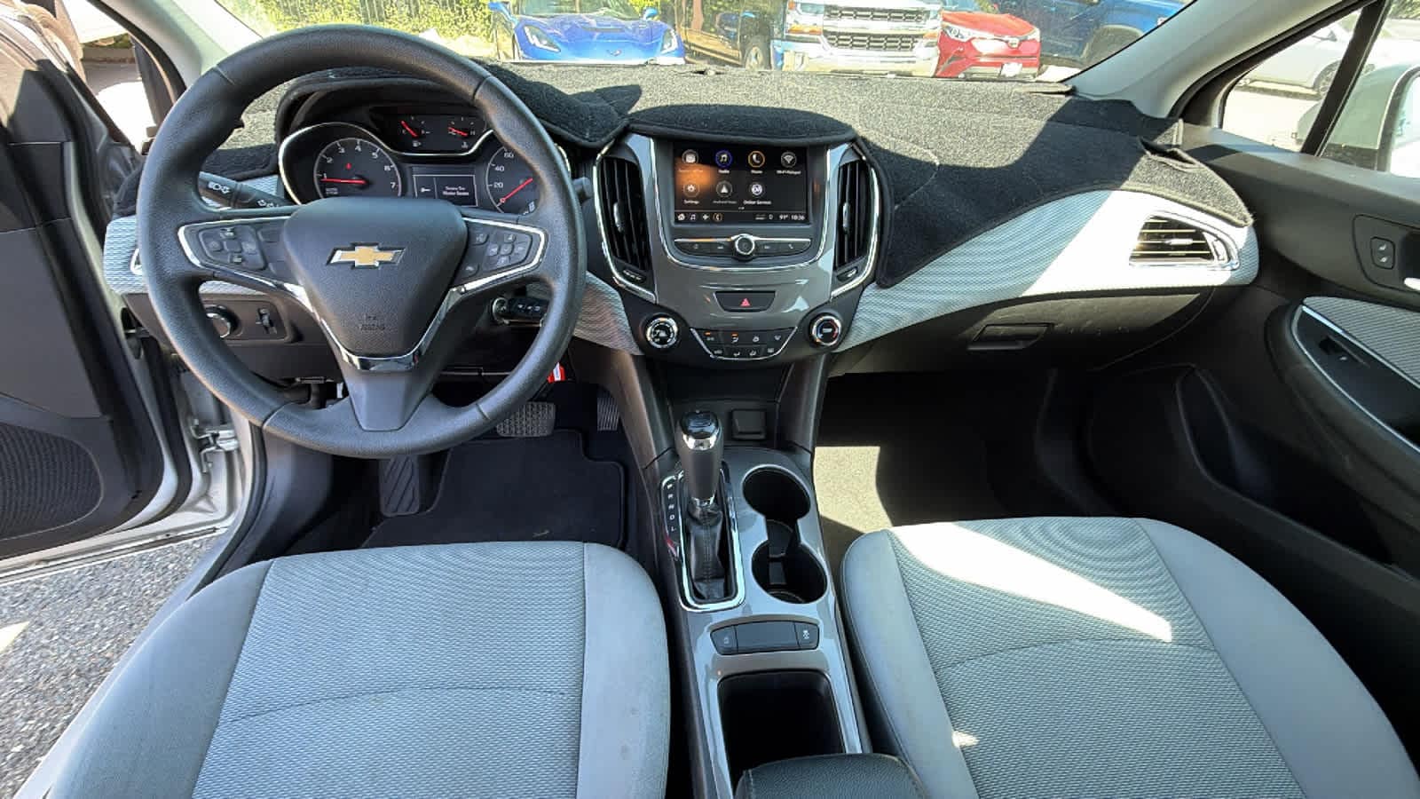 Thumbnail: 2019 Chevrolet Cruze - 18