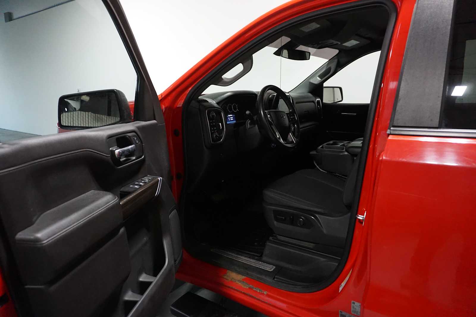 Thumbnail: 2020 Chevrolet Silverado 1500 - 13