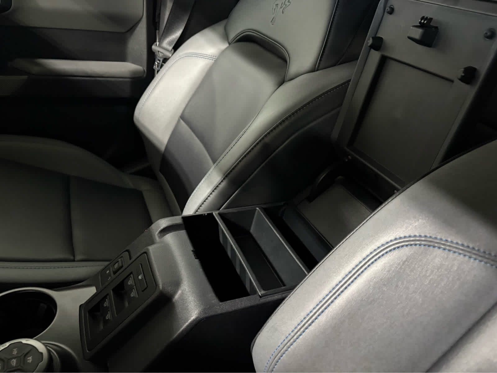 Thumbnail: 2023 Ford Bronco - 22