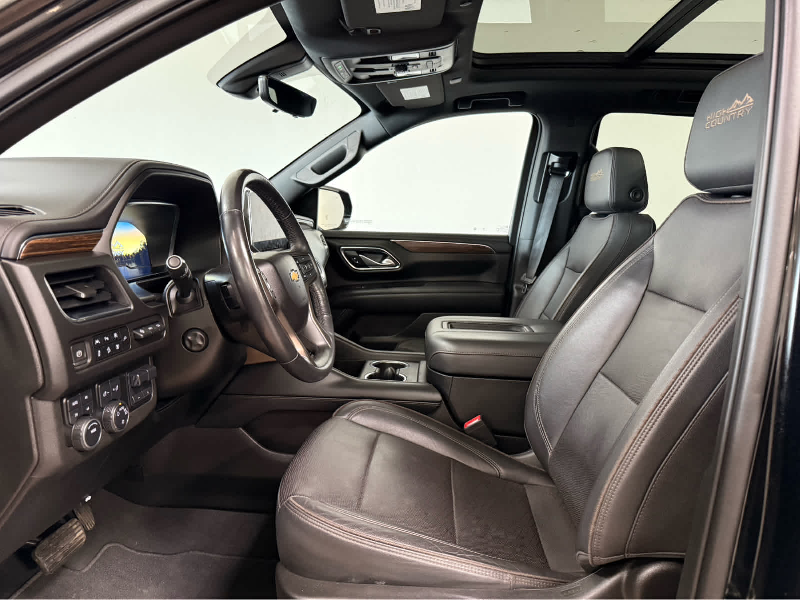 Thumbnail: 2022 Chevrolet Tahoe - 14