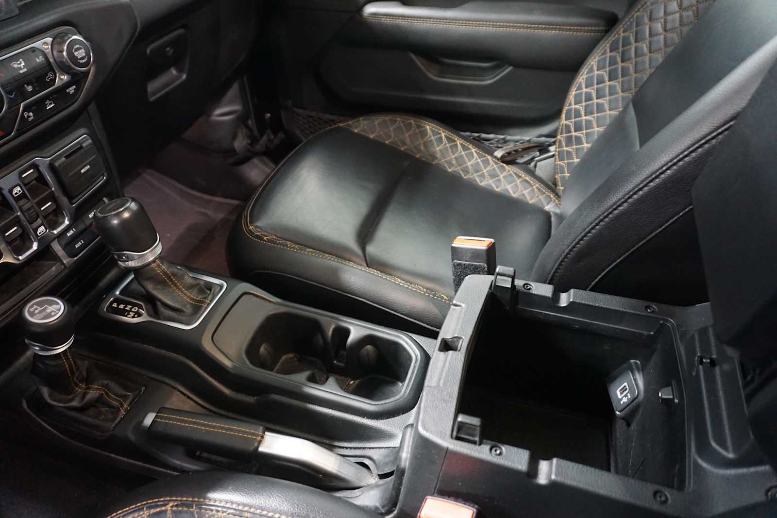 Thumbnail: 2023 Jeep Gladiator - 20