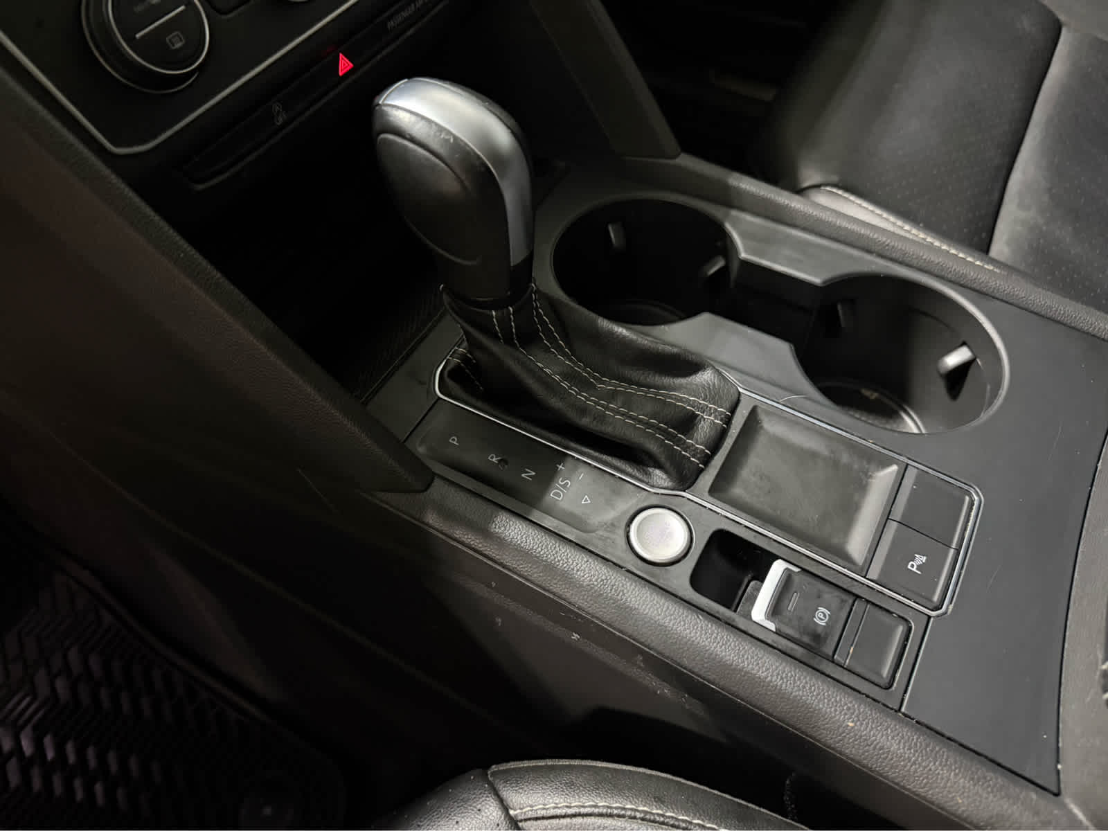 Thumbnail: 2021 Volkswagen Atlas - 26