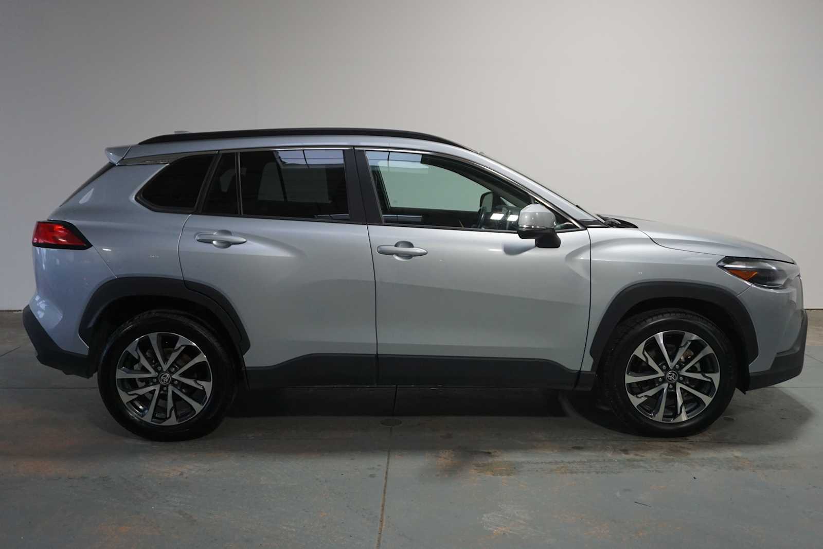 Thumbnail: 2023 Toyota Corolla Cross - 6