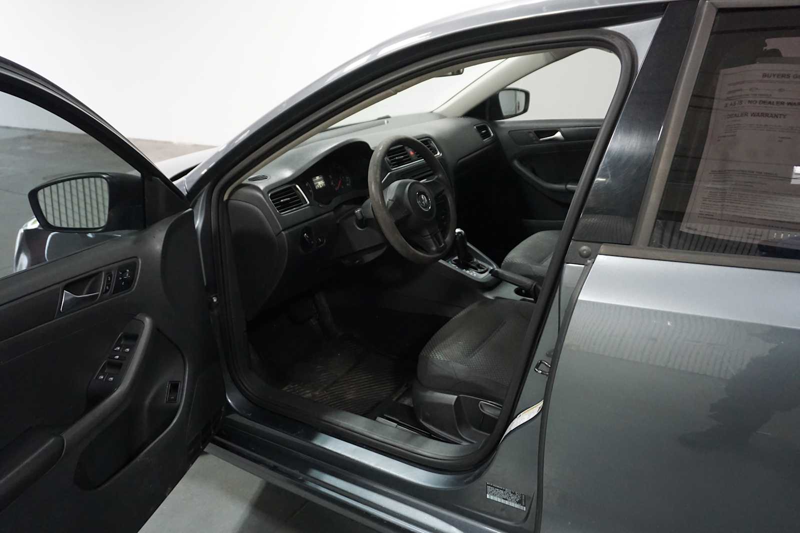 Thumbnail: 2013 Volkswagen Jetta - 13
