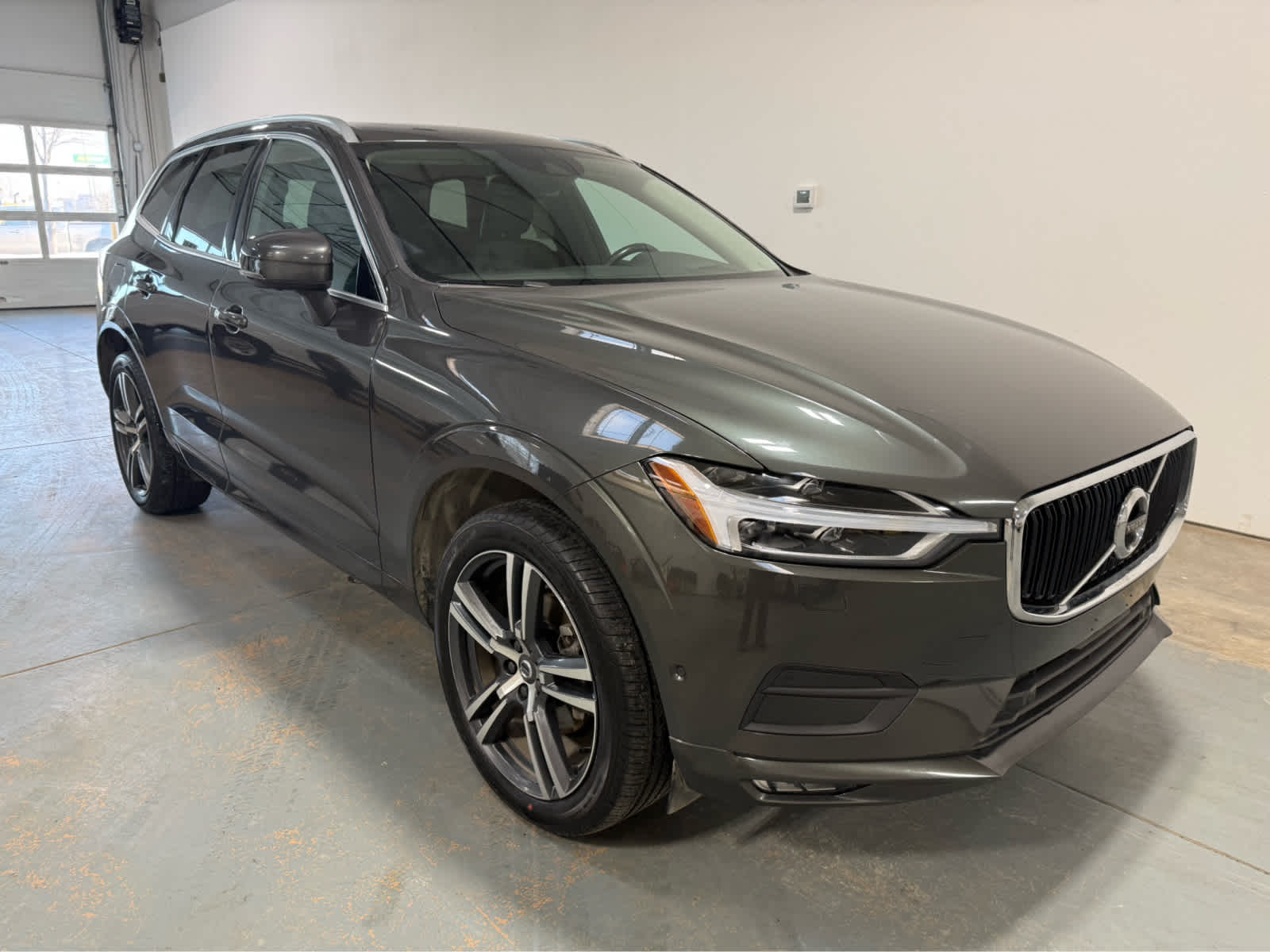 Thumbnail: 2019 Volvo XC60 - 5