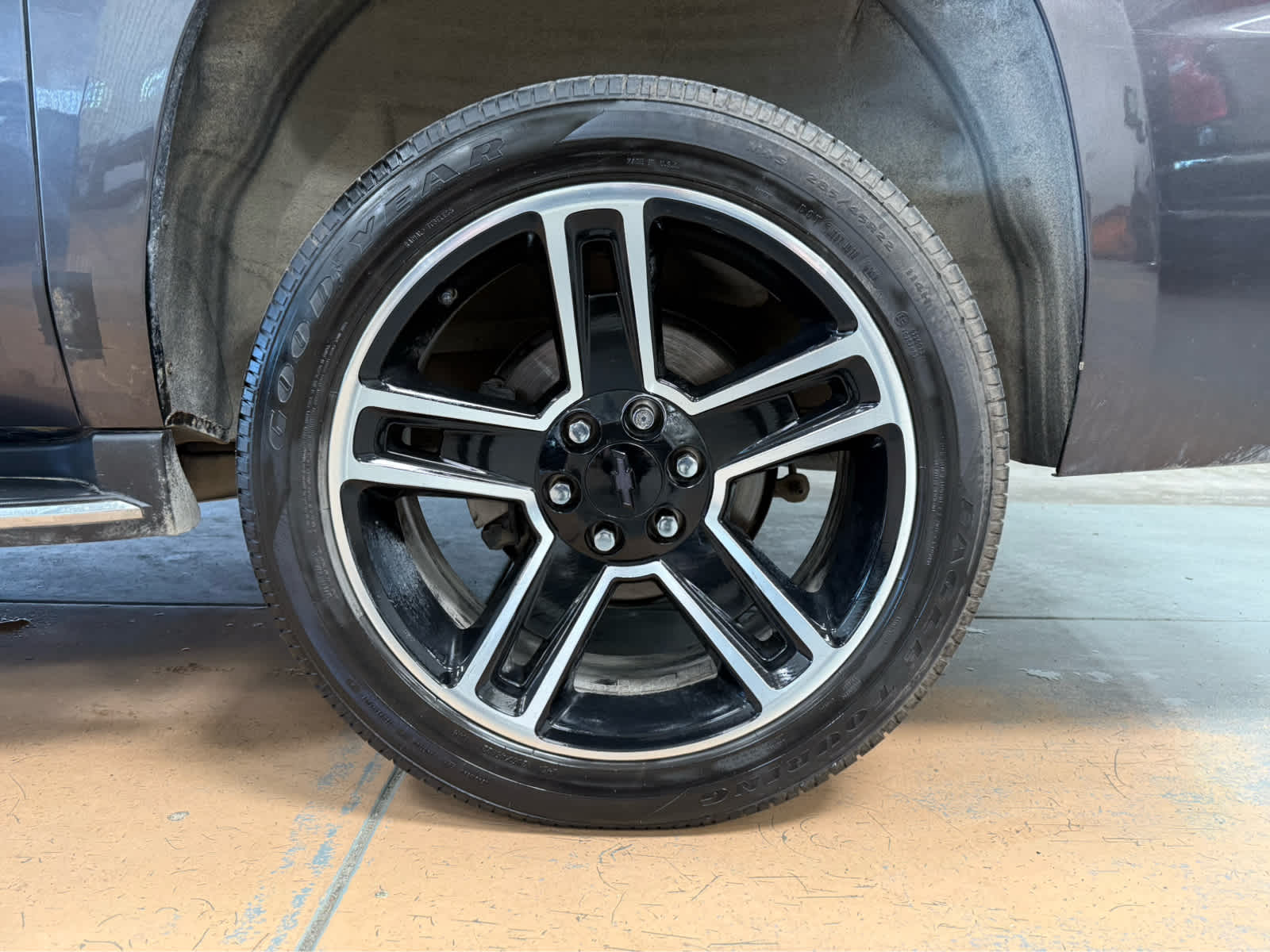Thumbnail: 2017 Chevrolet Suburban - 9