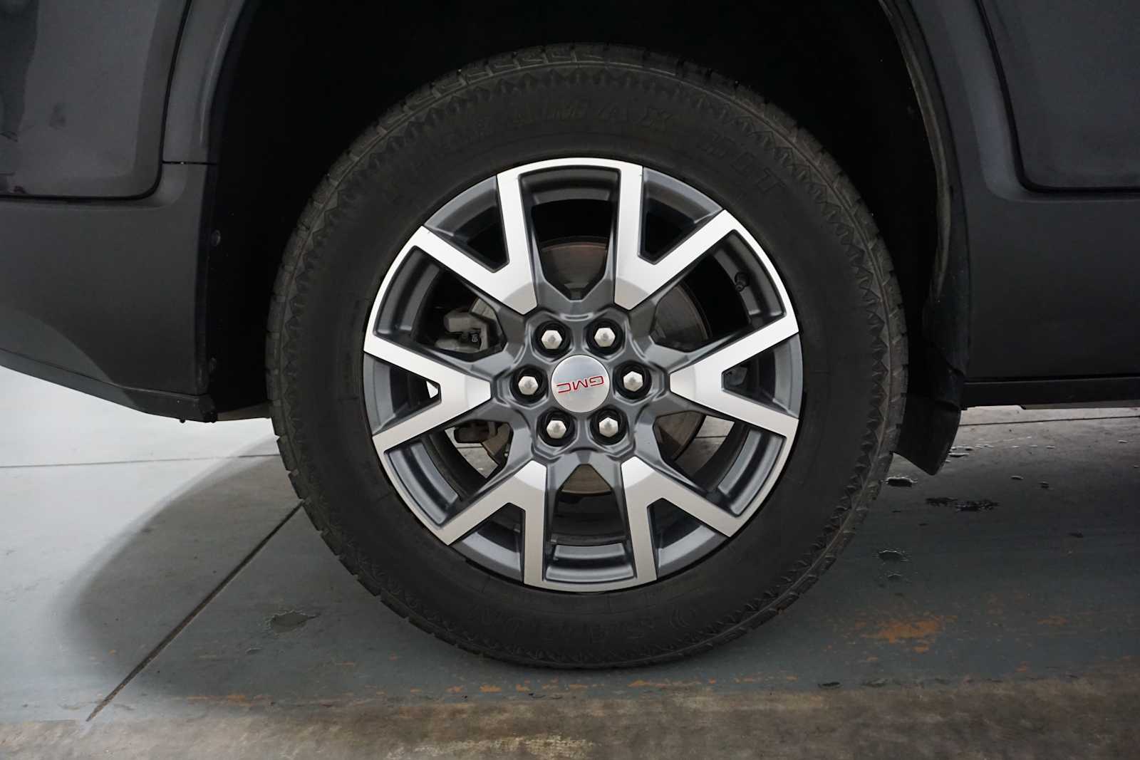 Thumbnail: 2023 GMC Acadia - 10
