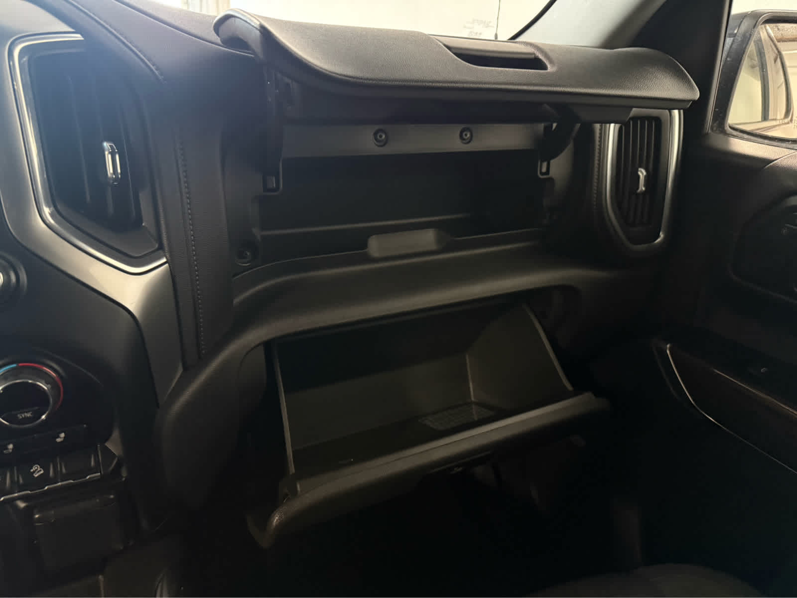 Thumbnail: 2020 Chevrolet Silverado 1500 - 21