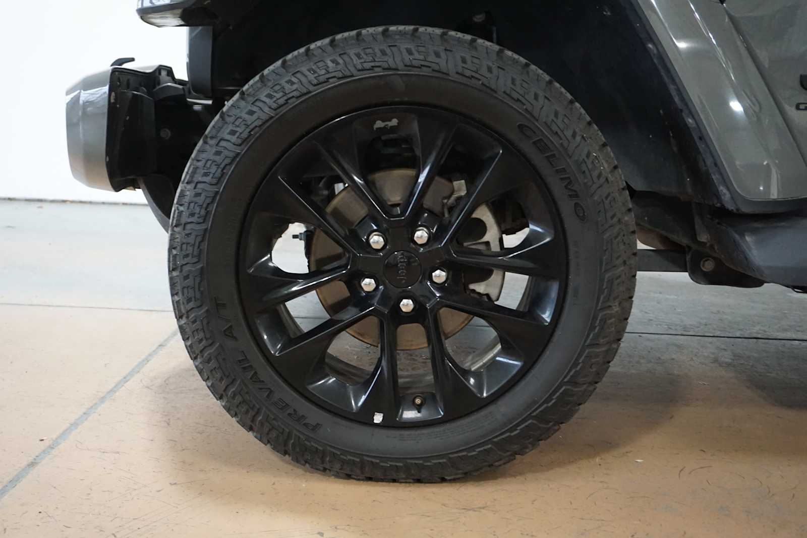 Thumbnail: 2023 Jeep Gladiator - 7