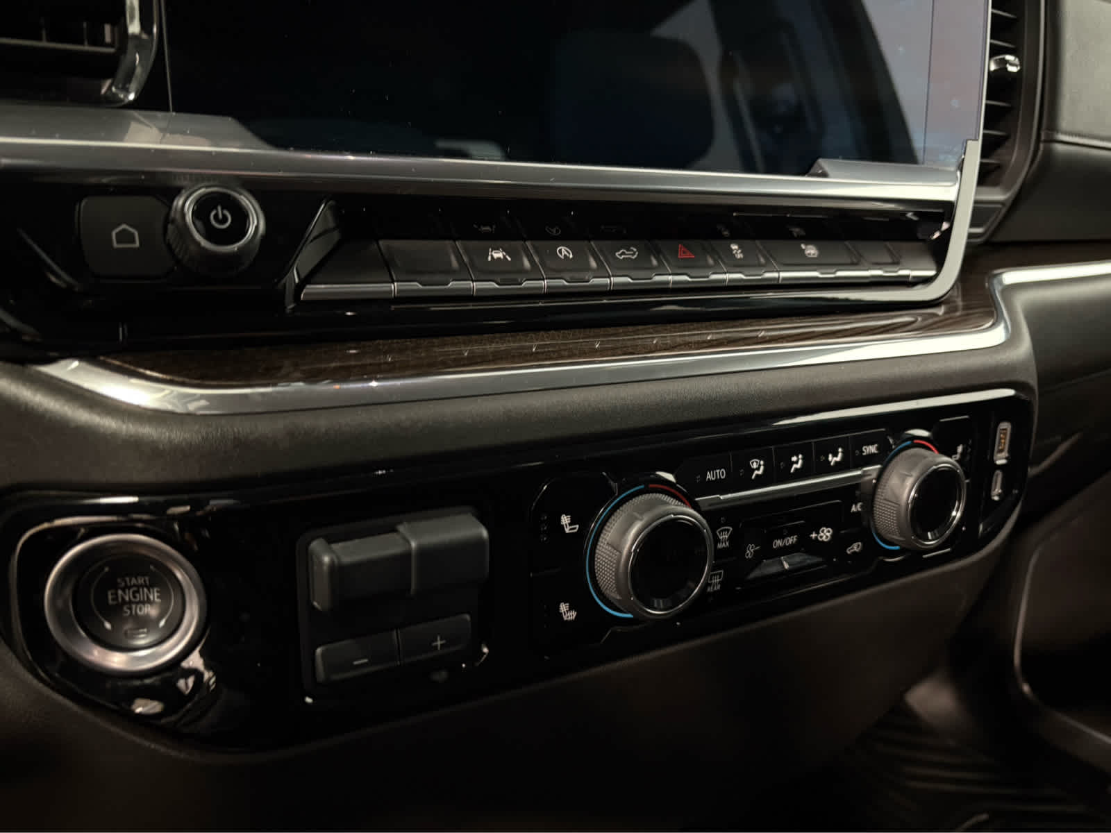 Thumbnail: 2025 Chevrolet Silverado 1500 - 34