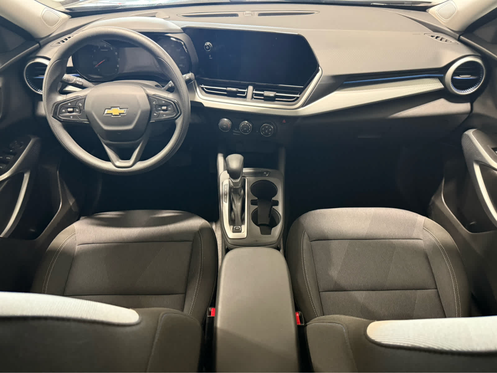 Thumbnail: 2024 Chevrolet Trax - 15